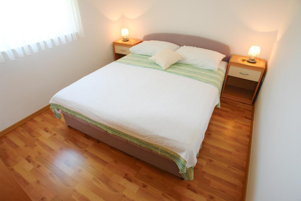 Apartments Spirito Рогозниця Екстер'єр фото