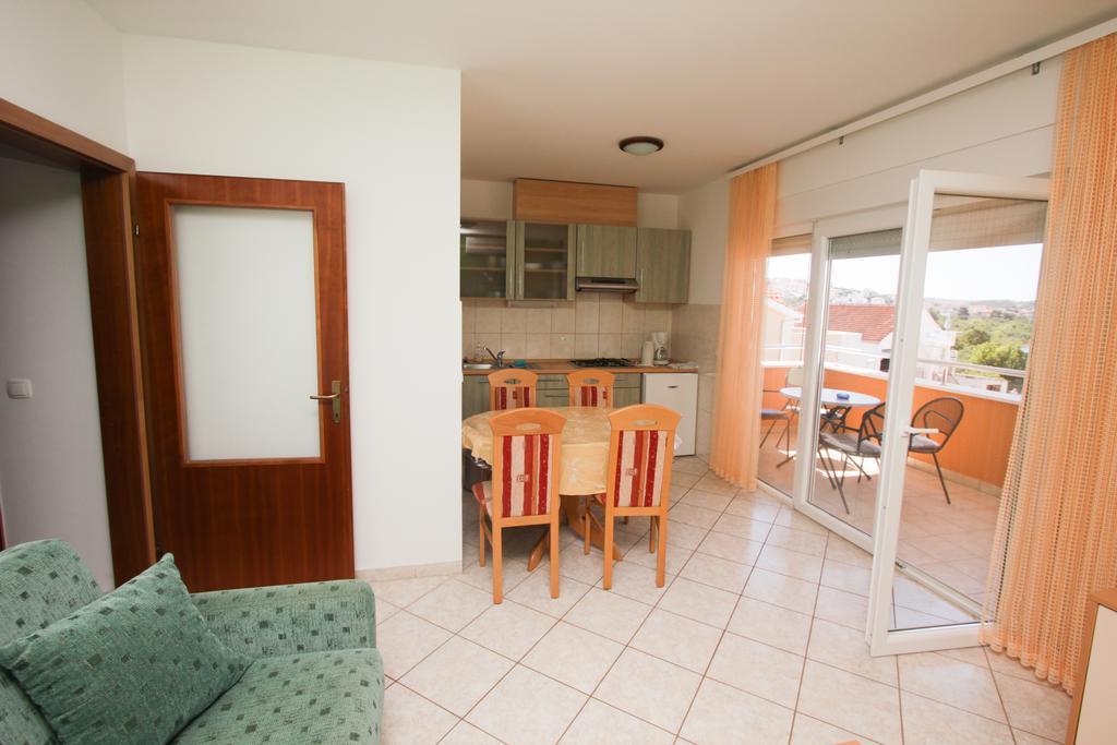 Apartments Spirito Рогозниця Екстер'єр фото