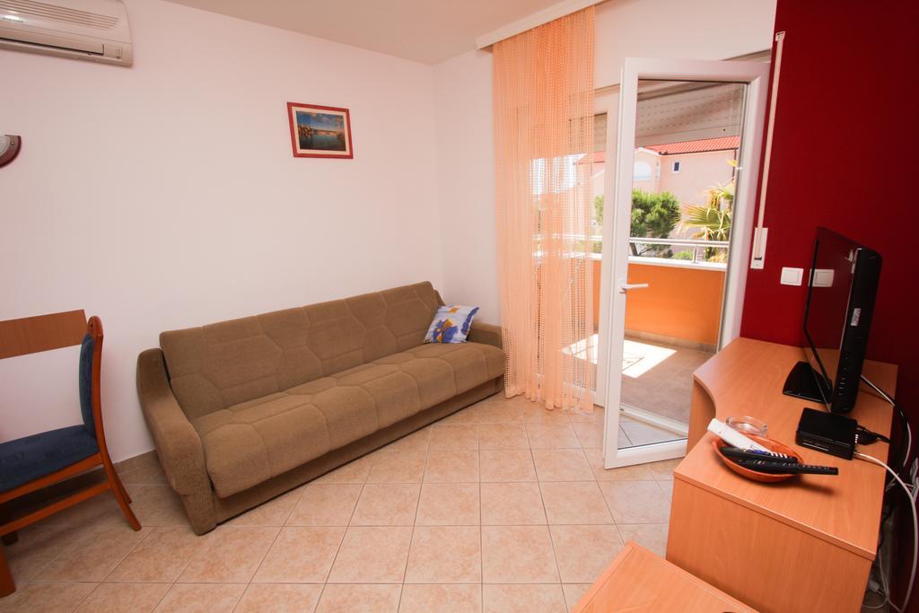 Apartments Spirito Рогозниця Екстер'єр фото